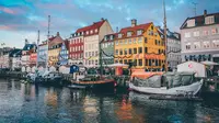 Ilustrasi tempat wisata Nyhavn River, Denmark. (Photo by Nick Karvounis on Unsplash)