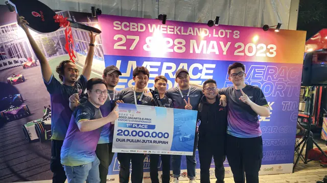 Daffa Ardiansah juara balapan simulator Formula E Jakarta