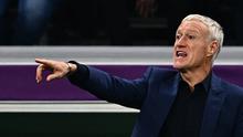 Didier Deschamps bakal mendapatkan kontrak baru setelah mampu menjawab tantangan dari Federasi Sepak Bola Prancis (FFF) karena membantu Timnas Prancis lolos ke semifinal Piala Dunia 2022.  (AFP/GABRIEL BOUYS)