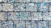 Ilustrasi batu bata yang terbuat dari plastik daur ulang. (iStockphoto)