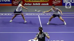 Apriyani Rahayu/Febi Setianingrum berhasil meredam perlawanan pasangan peringkat 18 dunia asal Taiwan Chang Ching Hui/Yang Ching Tun pada babak pertama Indonesia Open 2025 yang digelar di Istora Gelora Bung Karno, Jakarta, Selasa (3/6/2025). (Liputan6.com/Herman Zakharia)