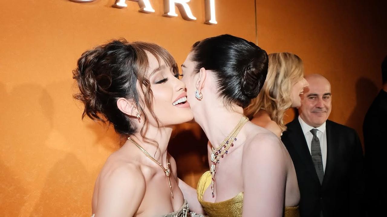 Anne Hathaway dan Cinta Laura