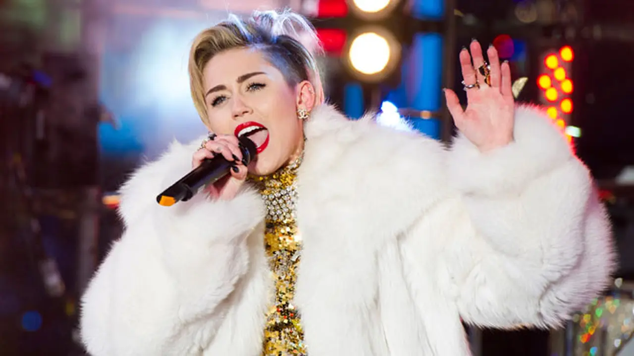 miley-cyrus-140120b.jpg