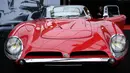 Tampilan depan mobil Iso Grifo A3-C 1964 yang merupakan milik bintang rock asal Prancis Johnny Hallyday saat dipamerkan sebelum dilelang di Paris, Prancis (6/2). Mobil mewah ini akan dilelang pada tanggal 7 Februari 2018. (AFP/Stephane De Sakutin)