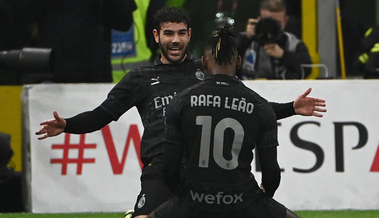 AC Milan pun sukses mempertahankan keunggulan 1-0 atas Napoli. (Isabella BONOTTO/AFP)