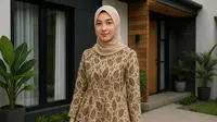 9 Model Atasan Batik Peplum, Bikin Tampilan Jadi Fashionable dan Elegan