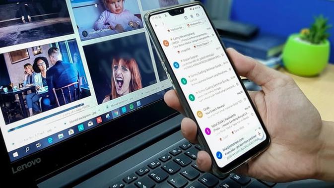Ilustrasi cara membuat email, Gmail, desktop. (Photo by Yogas Design on Unsplash)