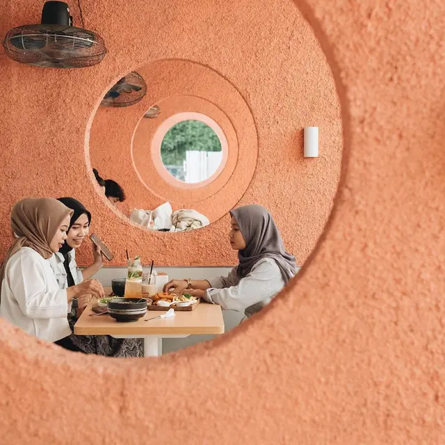 Tempat Nongkrong di Semarang, Sora Kafe