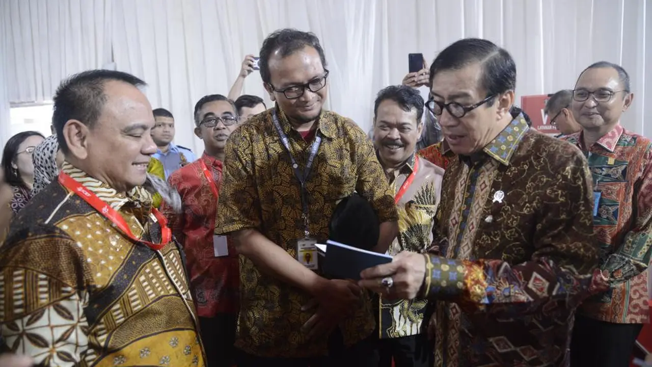 Kedatangan Menkumham Yasonna Disambut Antusias Peserta Pameran Temu Bisnis Tahap IV dan ICEF