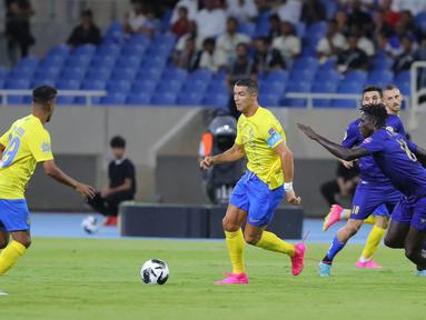 Cristiano Ronaldo tampil moncer ketika Al Nassr bersua US Monastir pada laga kedua Grup C Liga Champions Arab 2023. (twitter/al nassr)