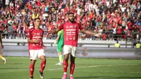 Bomber Bali United, Jefferson, merayakan gol yang dicetaknya ke gawang Dewa United dalam laga pekan kelima BRI Liga 1 2023/2024, Sabtu (29/7/2023) sore WIB. Bali United meraih kemenangan 3-1 dalam pertandingan ini. (Bola.com/Alit Binawan)