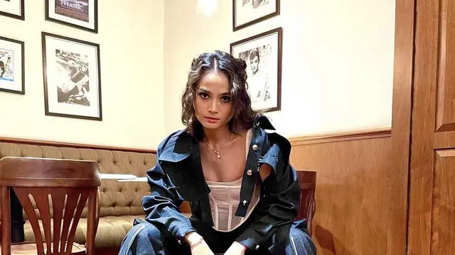 Promo film terbaru tampilan Acha Septriasa saat berada di Jakarta, credit: Instagram/ Acha Septriasa (@septriasaacha)