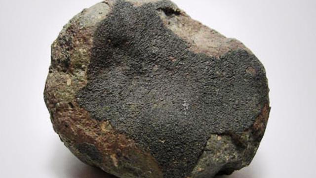 Meteorit Allende jatuh ke Bumi pada 8 Februari 1969