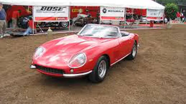 Mobil Ferrari