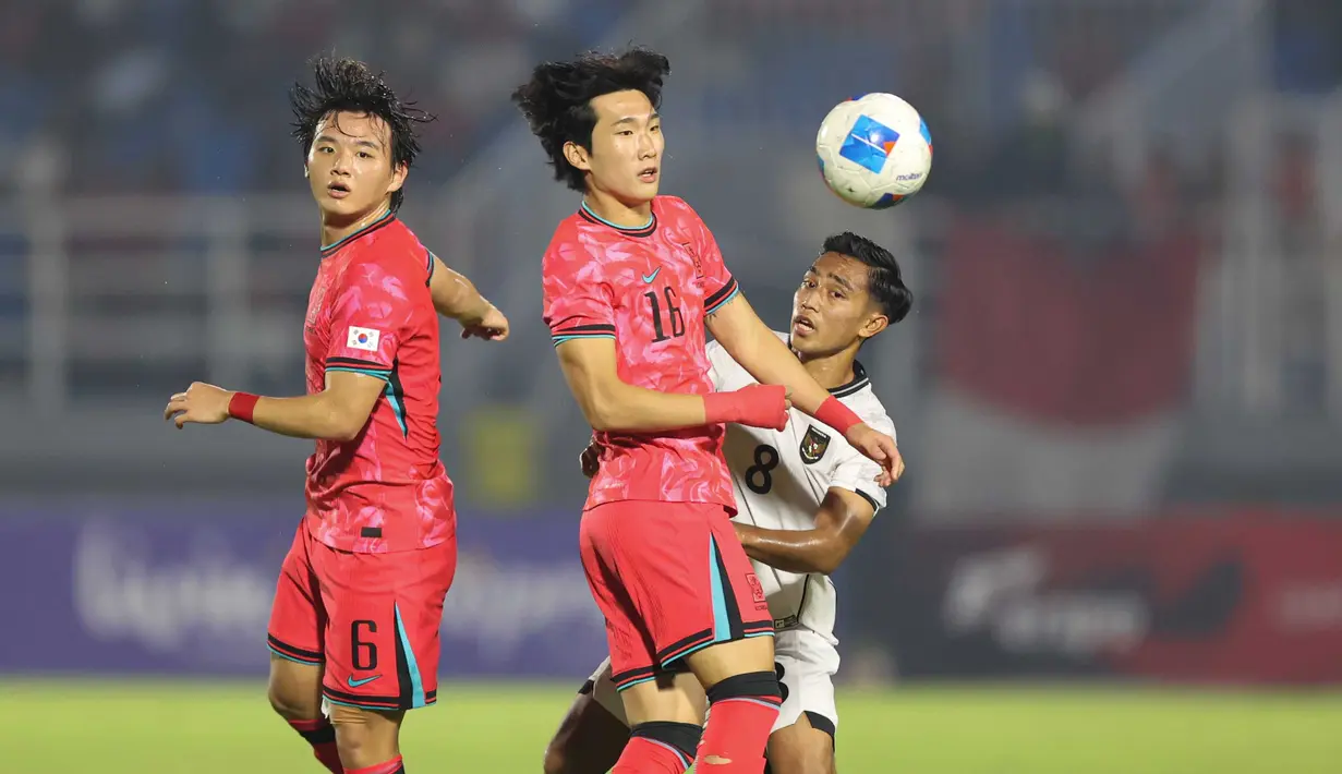 Hingga akhir pertandingan, Timnas Indonesia U-23 gagal mengejar ketinggalan gol dari Korea Selatan. (Bola.com/Abdul Aziz)