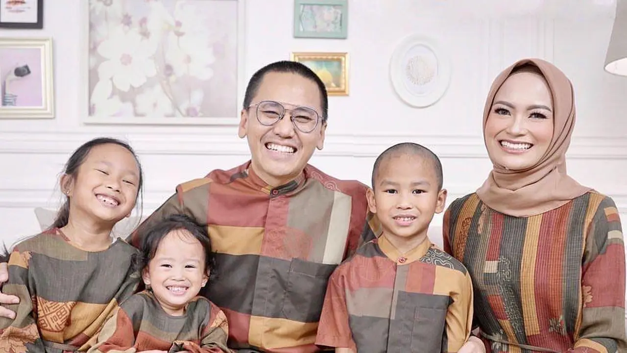 Dokter Yassin Bintang dan keluarganya