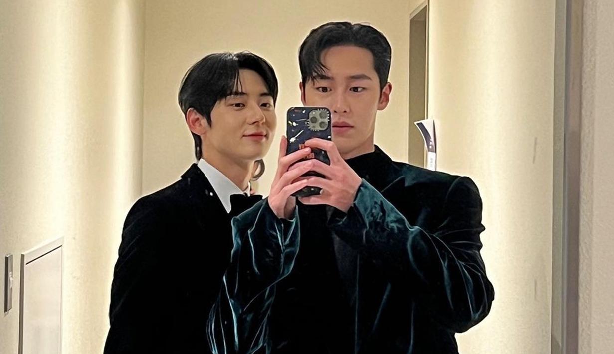 Adu Gaya, Ini Potret Mirror Selfie Lee Jae Wook dan Lawan Mainnya di