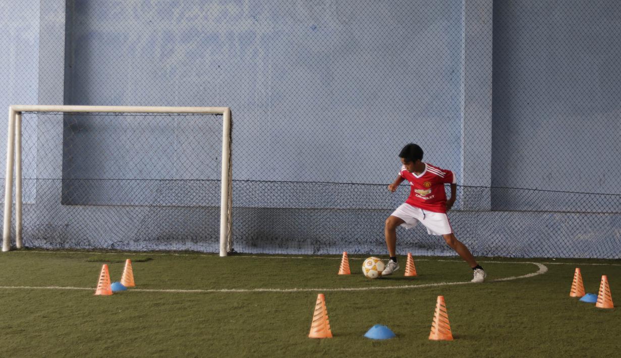 Ibrahim Zikri mengibaratkan gaya permainannya seperti Pemain MU, Daley Blind. (Bola.com/Vitalis Yogi Trisna)