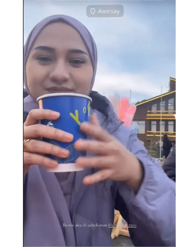 6 Momen Nadzira Shafa Bertemu Tour Guide Mirip Ameer Azzikra di Uzbekistan