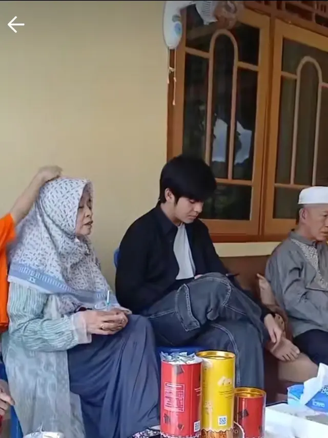 Angga Yunanda di Lombok