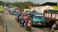 Proyek Jembatan Cisadane Lumpuhkan Jalur Bogor-Sukabumi