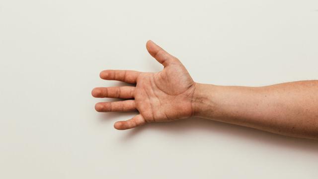 Ilustrasi tangan terasa dingin