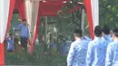 Basuki Tjahaja Purnama  atau Ahok menjadi inspektur upacara peringatan Hari Pahlawan di Lapangan IRTI Monas, Jakarta, Senin (10/11/2014). (Liputan6.com/Herman Zakharia)  