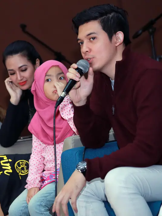 Lawan main Irwansyah di film ini, Silvia Fully, memiliki karakter yang dikisahkan sebagai pelacur dengan impian bisa merubah hidupnya menjadi lebih baik dan bisa menunaikan ibadah haji. (Galih W. Satria/Bintang.com)