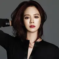 Sosial media dan seorang selebriti seakan tidak bisa jauh. Pasalnya sosial media dijadikan media komunikasi antara seorang selebriti dan penggemarnya, akan tetapi hal itu tampaknya tak berlaku bagi Song Ji Hyo. (Foto: Soompi.com)