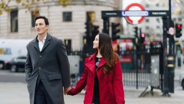 [Fimela] Mike Lewis dan Janisaa Pradja