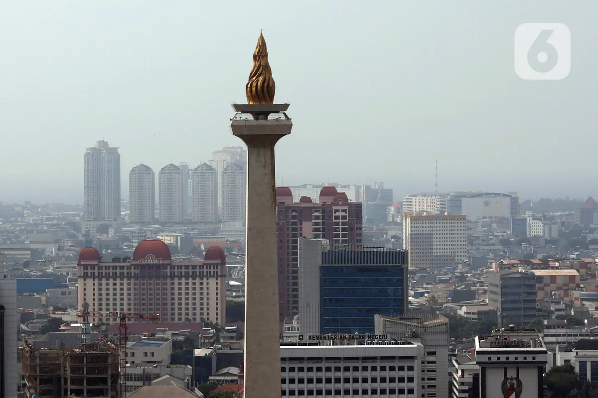 Pagi hari di Jakarta, Rabu (17/7/2024) seluruh langitnya diprakirakan cerah, tanpa ada hujan sama sekali. Demikianlah prediksi cuaca hari ini.