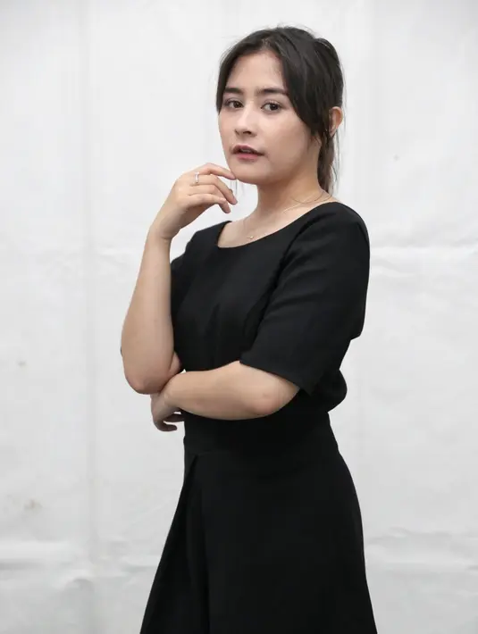 Hubungan Prilly Latuconsina dan Aliando Syarief terkuak beberapa waktu lalu. Setelah tidak lagi dekat dengan Aliando, kini Prilly lebih dekat dengan Teuku Rassya. (Adrian Putra/Bintang.com)