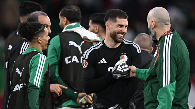 Foto: Momen Zinedine Zidane Nonton Laga Debut Putranya di Piala Afrika 2025