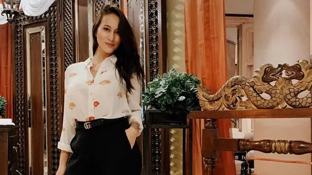 7 Pesona Janisa Pradja, Wanita yang Resmi Dilamar Mike Lewis