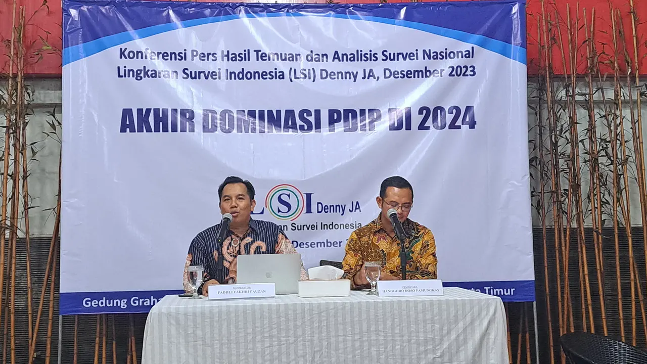 LSI Denny JA menyampaikan, elektabilitas Gerindra 19,5 persen dan PDIP 19,3 persen.