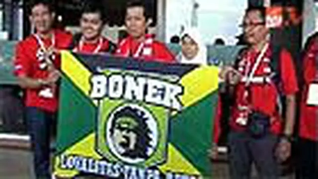 Ratusan Bonek Berangkat ke Stadion Bukit Jalil