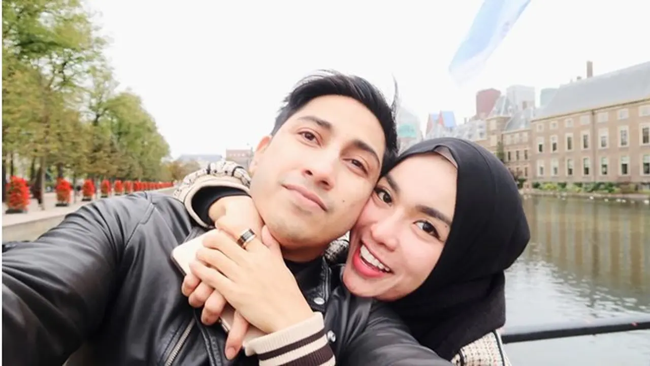 Positif Narkoba, Ini 7 Momen Kebersamaan Medina Zein dan Suami