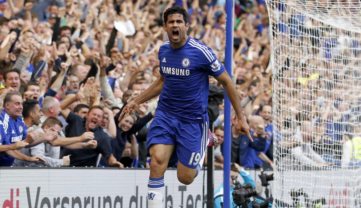 Diego Costa. Striker asal Spanyol berusia 34 tahun yang kini membela Wolverhampton sejak awal musim 2022/2023 ini tercatat pernah berseragam Chelsea selama 3 musim mulai 2014/2015 hingga 2016/2017 setelah didatangkan dari Atletico Madrid dengan nilai transfer 38 juta euro. Bersama Chelsea Diego Costa total tampil dalam 120 laga di semua ajang dengan torehan 59 gol dan 23 assist. Tiga gelar juara sukses dirahnya bersama Chelsea, yaitu dua gelar Premier League musim 2014/2015 dan 2016/2017 serta gelar Piala Liga Inggris 2014/2015. (AFP/Ian Kington)