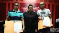 Martin Kovachev dan Diego Gama (pusamaniafc.com)