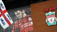 Pintu masuk utama Anfield Stadium, markas Liverpool, yang diambil pada 2 Agustus 2010. Klub Merseyside ini diminati pebisnis Hong Kong Kenneth Huang. AFP PHOTO/PAUL ELLIS