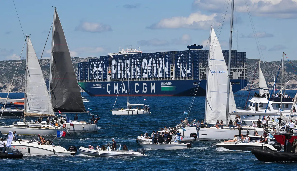 Kapal barque Belem akan mencapai Marseille pada 8 Mei 2024 dan sepuluh ribu pembawa obor akan membawa api melintasi 64 wilayah Prancis. (NICOLAS TUCAT/AFP)
