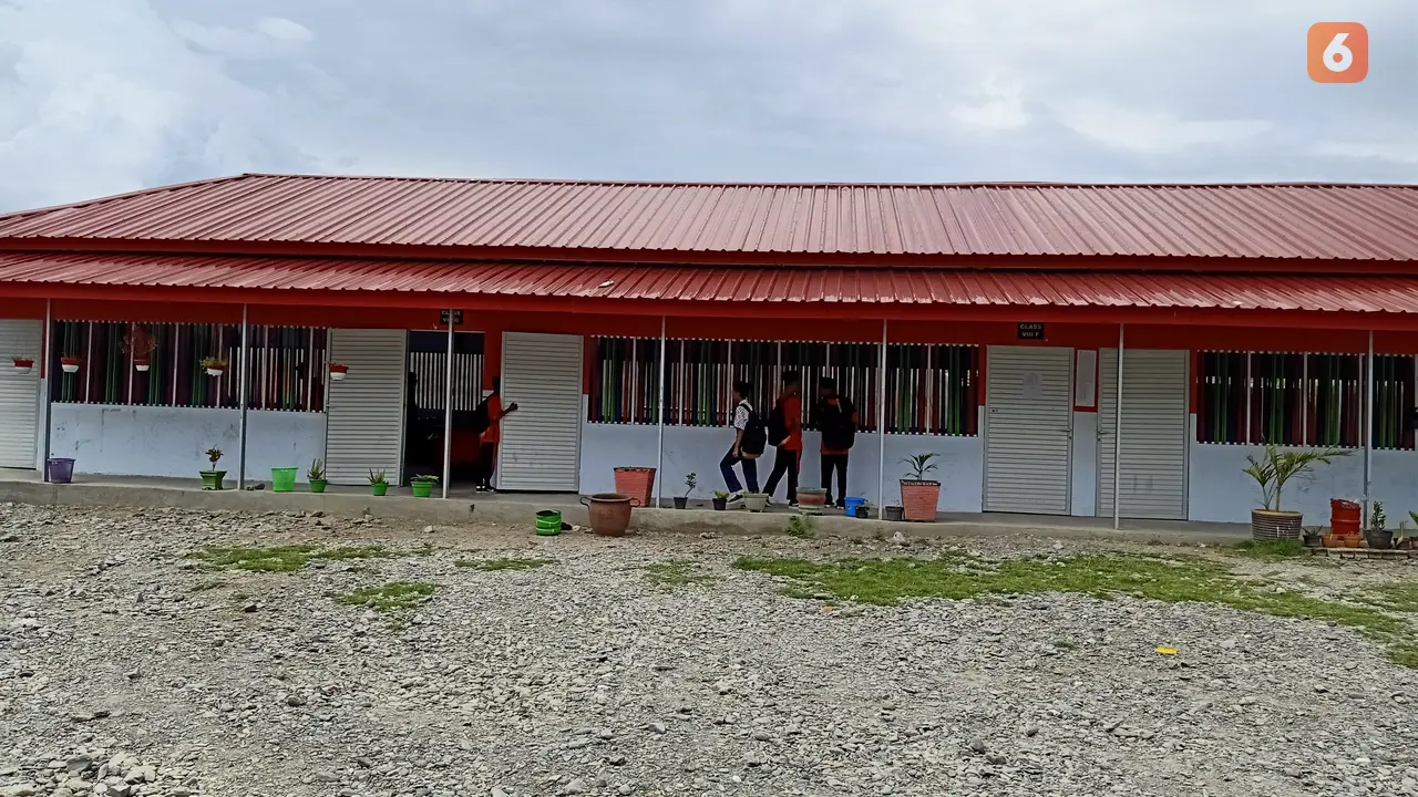 Mimpi Kepala MTs Negeri 3 Palu Miliki Lahan Sekolah Permanen di Hari Anak Sedunia