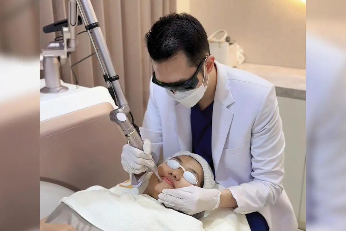 dr. Adrian Aries Hendrawan