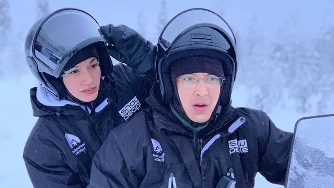 [Fimela] Nadine Chandrawinata dan Dimas Anggara