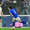 Keran gol Gli Azzurri dicetak oleh Sandro Tonali pada menit ke-56. Tonali berhasil menyambar bola yang dimentahkan pemain Iralndia Utara dari luar kotak penalti. (AFP/Stefano Rellandi)