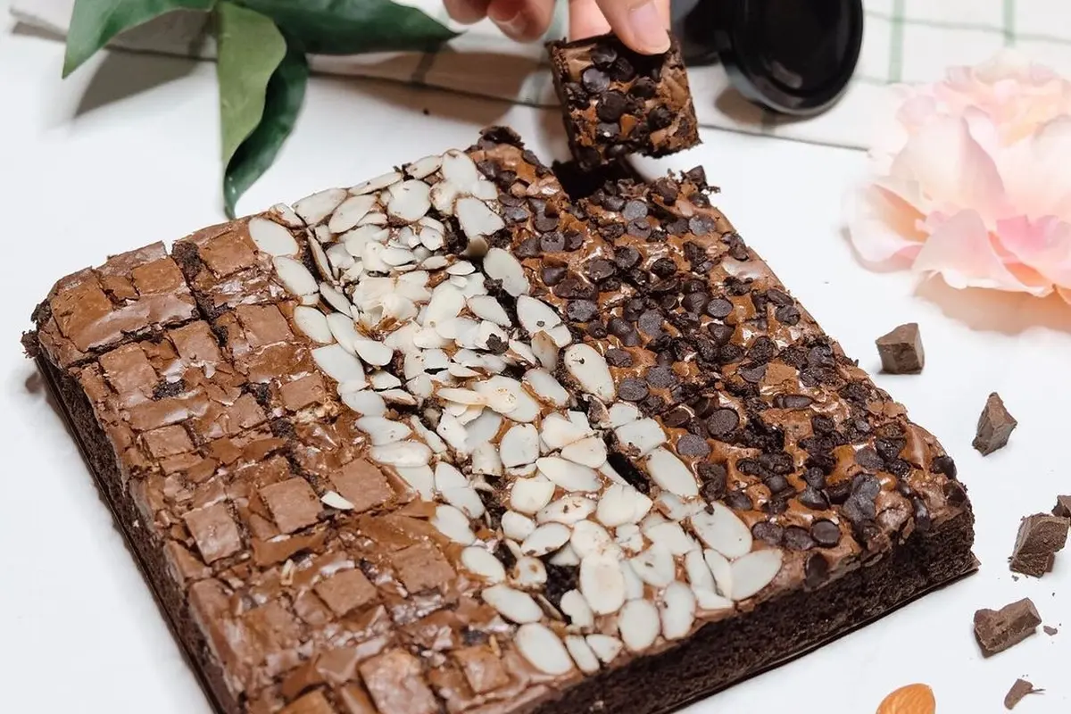Diary Fimela: Orlenalycious, Ubah Jajanan Pasar Jadi Brownies Premium
