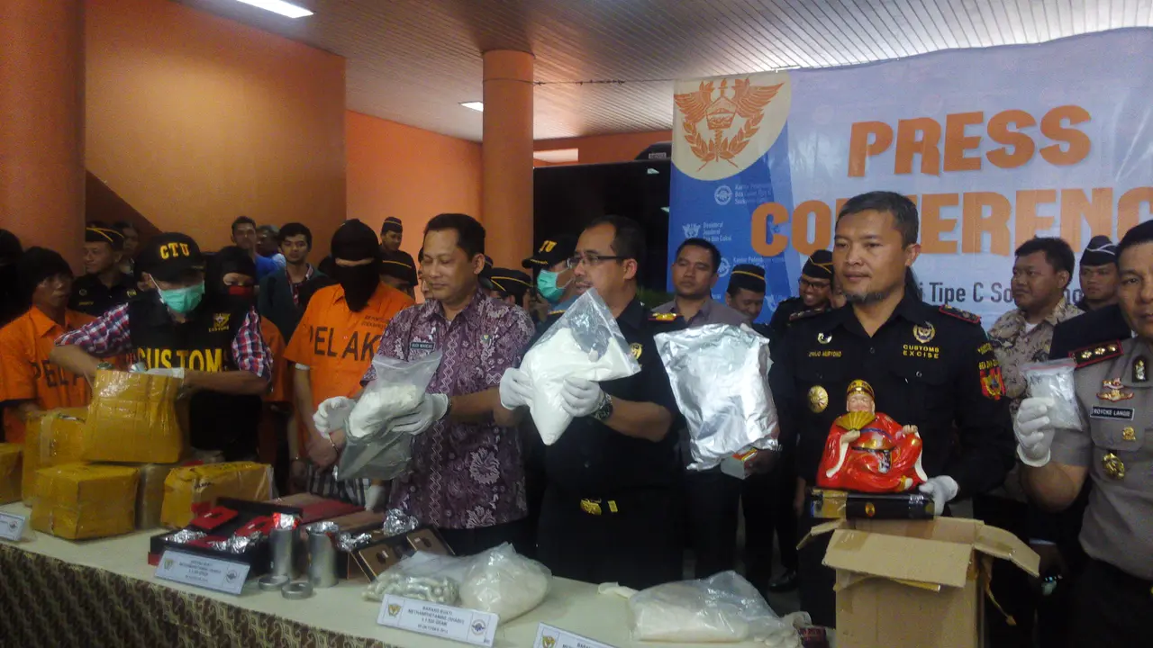 Bea Cukai Gandeng BNN Musnahkan 19.6 Kg Tembakau Gorila