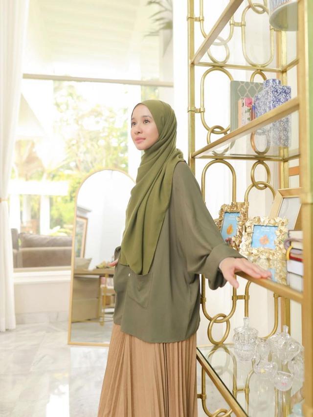 Penampilan terbaru Laudya Cynthia Bella yang makin syar'i dan adem