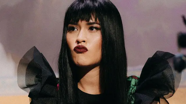 7 Potret Raisa dengan Poni Depan, Disebut Makin Awet Muda