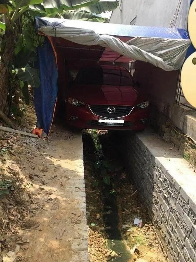 8 Potret Garasi Mobil Ini Punya Bentuk Anti-mainstram, Bikin Mikir Keras